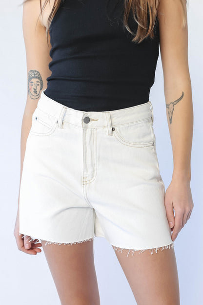 DR DENIM Nora Shorts Light Ecru